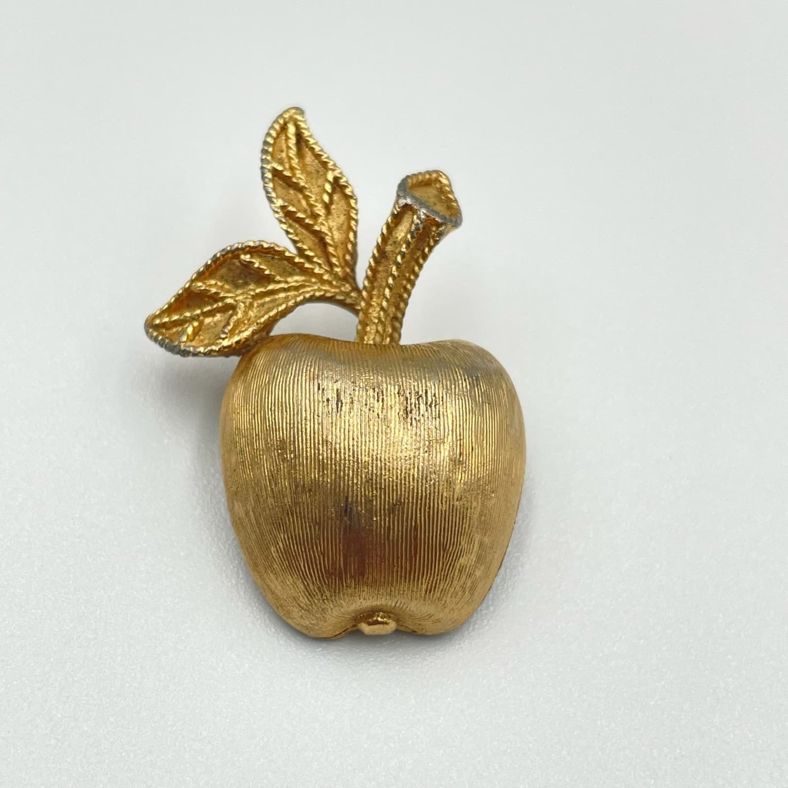 Vintage Apple Brooch Pin Gold Tone Brush Textured Finish Teacher School Figural