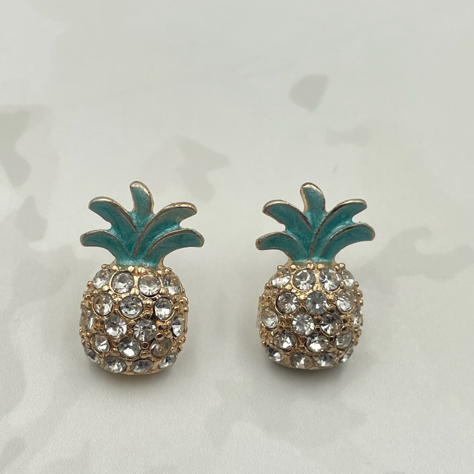 Vintage VTG Gold Tone Clear Crystal Pineapple Stud Earrings Green Enamel