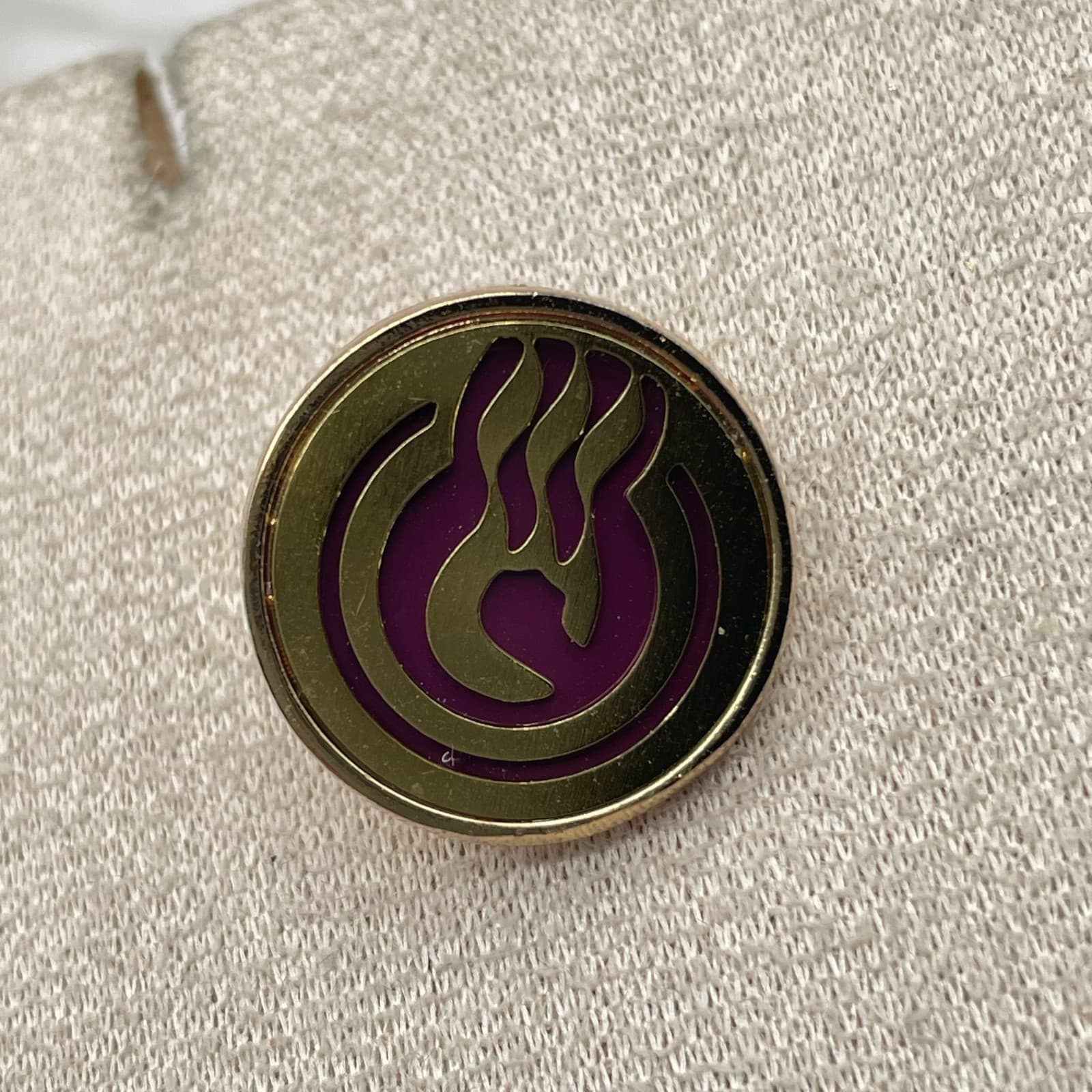 Vintage Gold Tone Round Lapel Pin Flame Logo Purple Enamel Tie Tac Brooch Badge