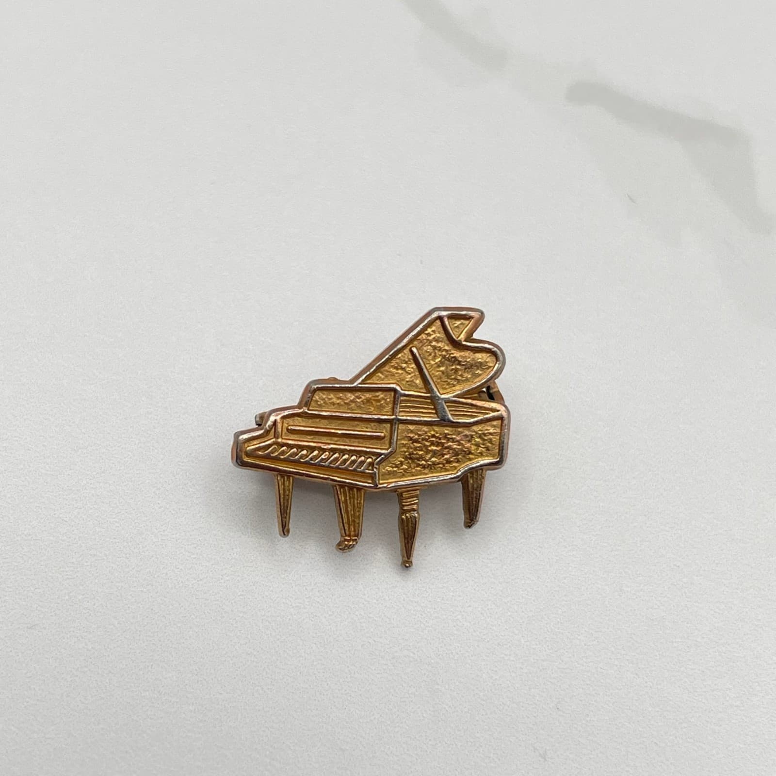 Vintage Grand Piano Brooch Pin Gold Tone Music Instrument Novelty Mini Lapel