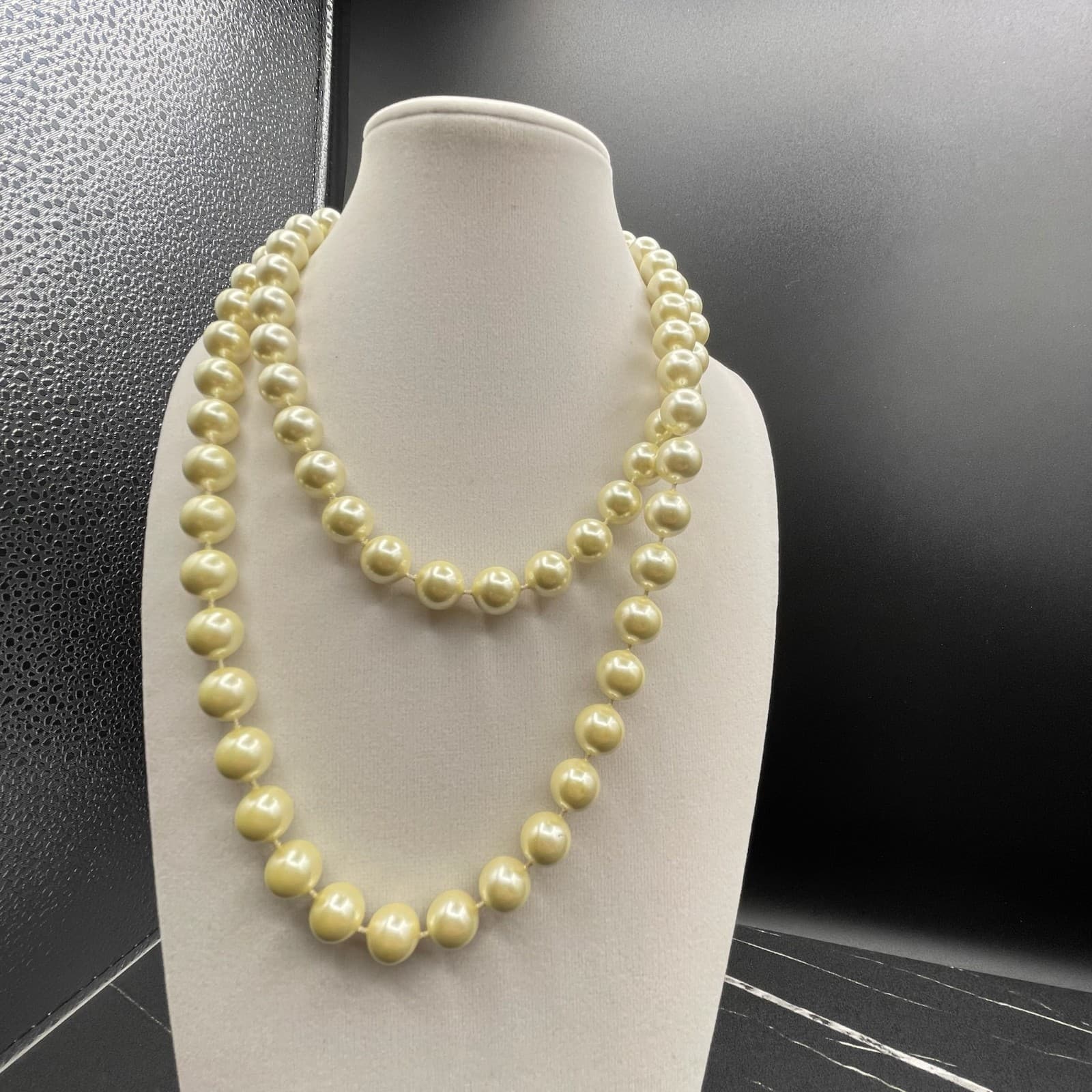 Vintage Gold-Tone Sea Faux Cream Pearl Plastic Lobster Beaded Necklace - 17"