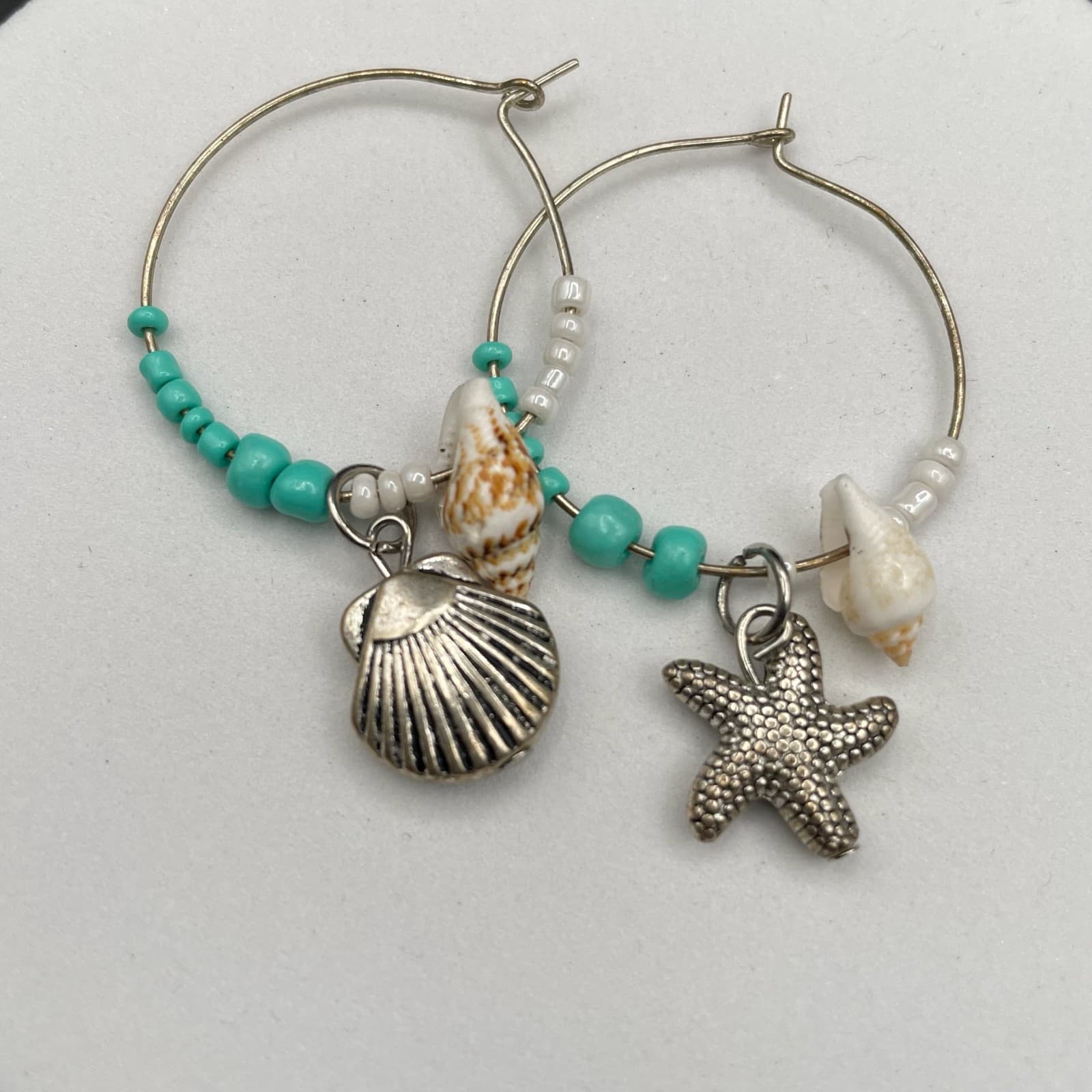 Vintage Turquoise White Beads Silver-Toned Seashell Starfish Charm Hoop Earrings