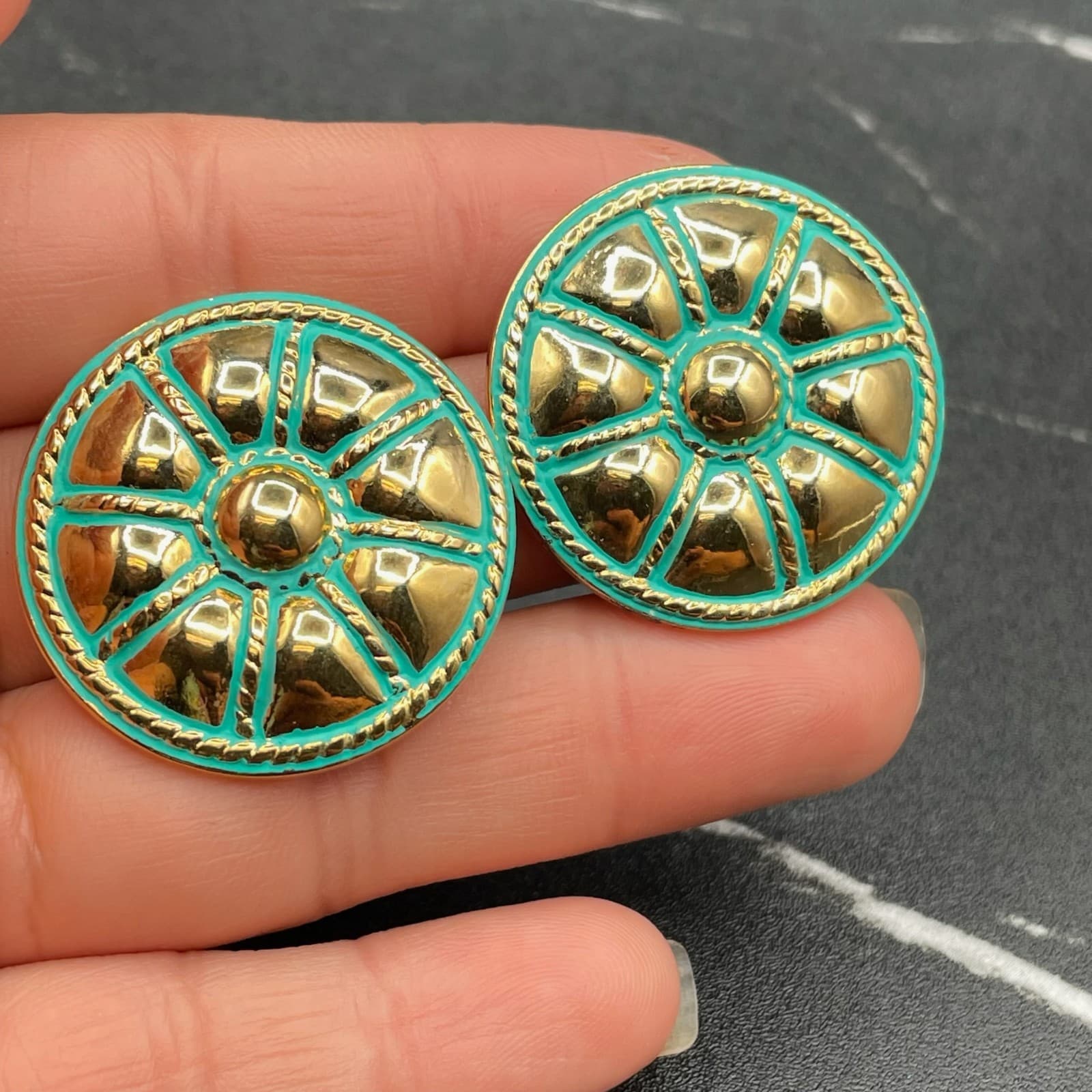 Vintage Turquoise Gold-Tone Round Textured Rope Border Clip-On Enamel Earrings