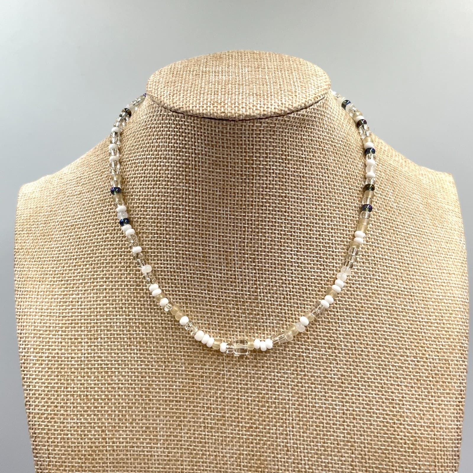 Vintage Y2K Minimalist White & Iridescent Seed Beads Choker Necklace Lobster
