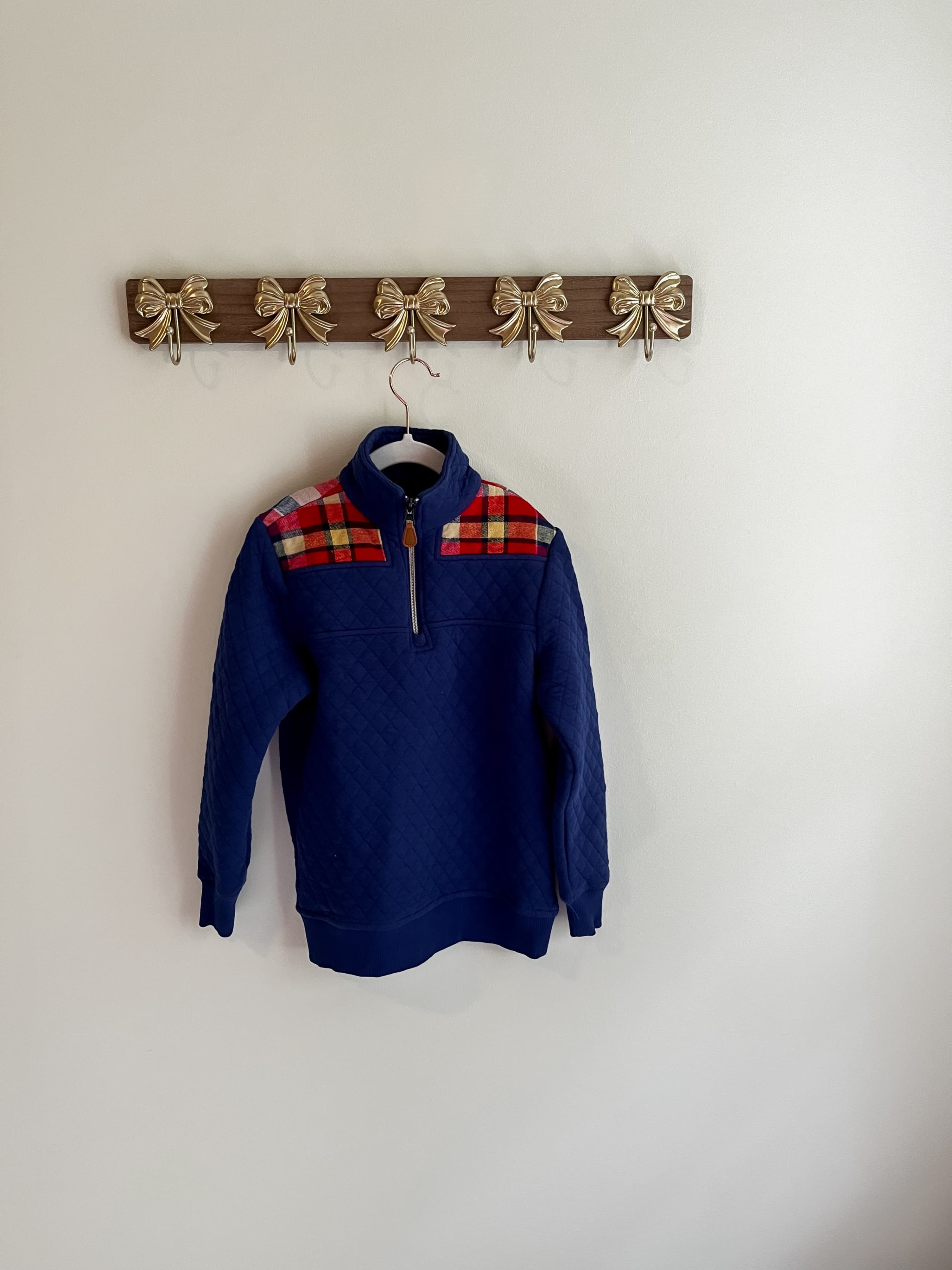 Bayou Blanks boys size 6/8 Quilted Pullover with Plaid Accents