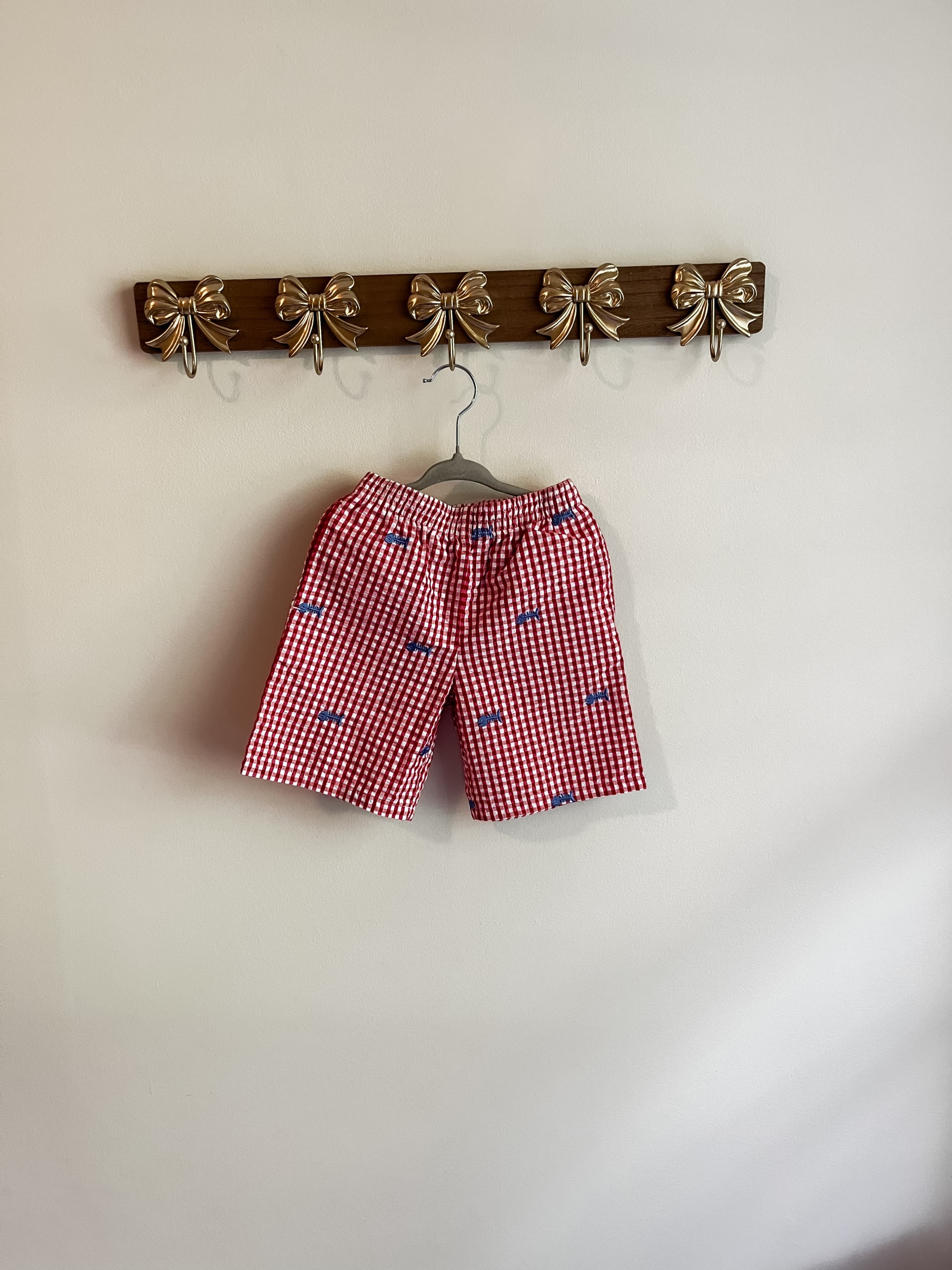 Kelly's Kids boys size 6-7 years Red Gingham Shorts with Blue bonefish Embroidery