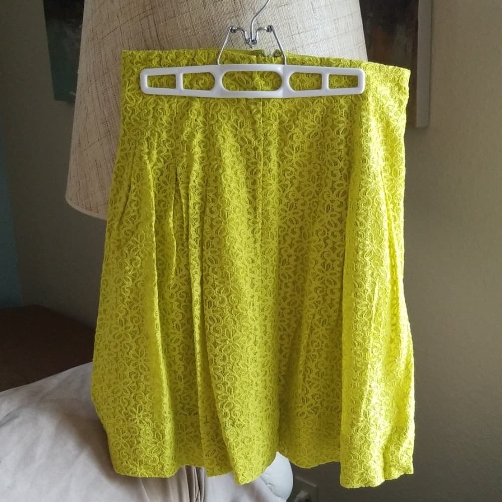 ⭐️ Yellow Lace Anthropologie Skirt