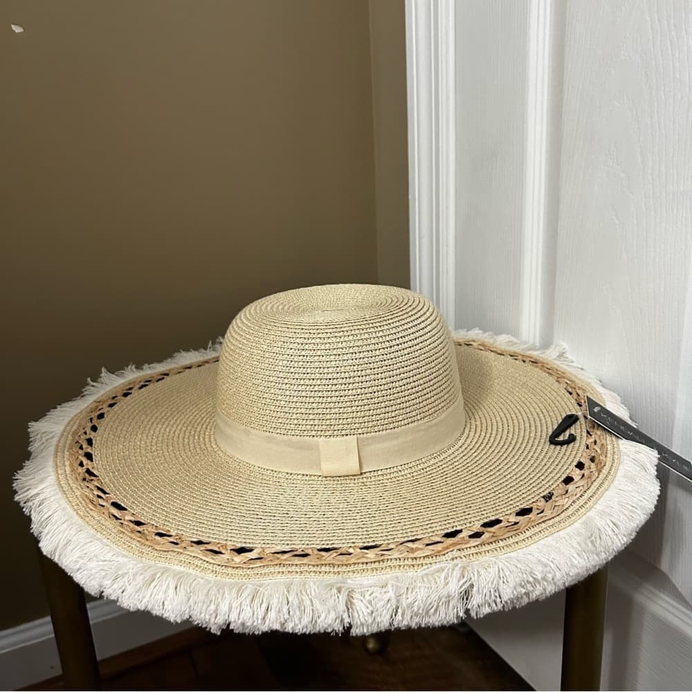 Kendall & Kylie Fringe Beach Hat