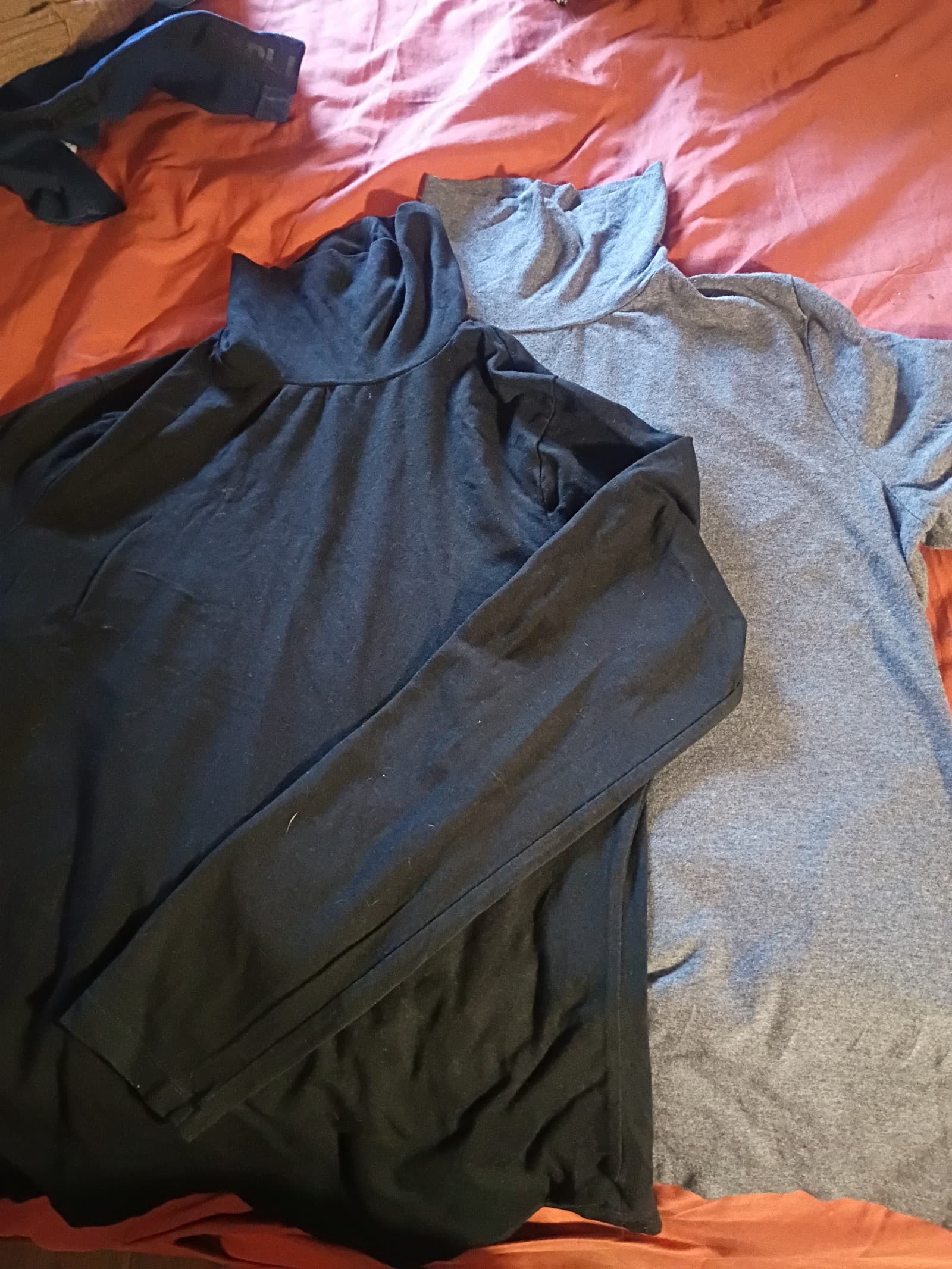 2 turtlenecks