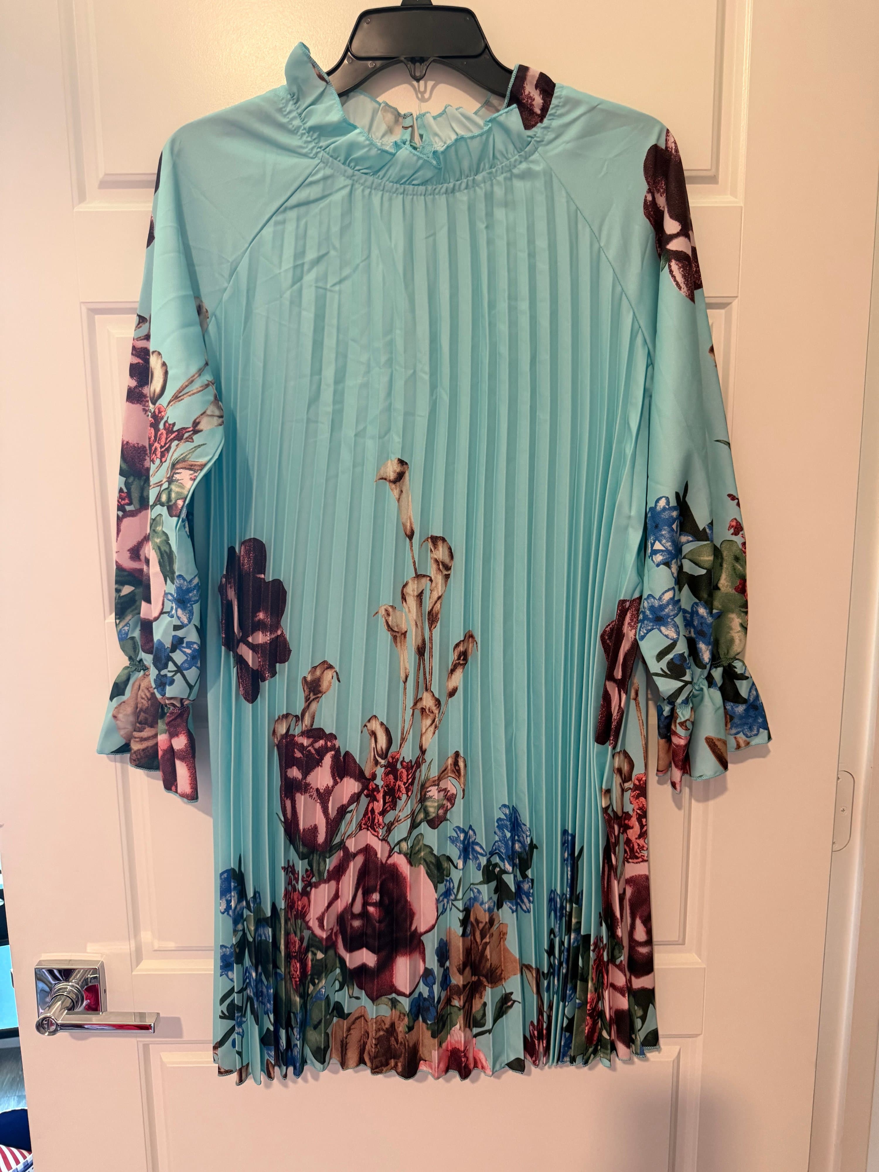 Shein Floral Pleated Dress Size S