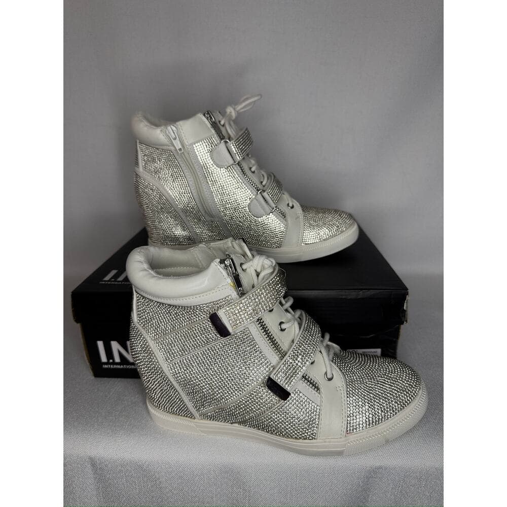 444. INC DebbyF Silver Bling Wedge High Top Sneakers Size 9W NWT