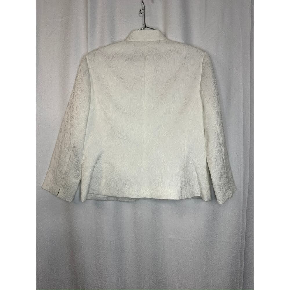 430. Black Label Evan Picone White Textured Blazer Size 10