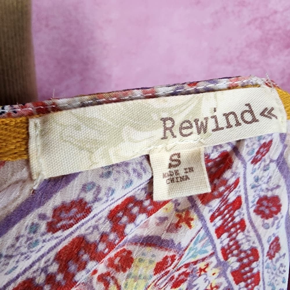 176. Rewind Kimono Small Boho Floral Print Crochet Trim Open Front