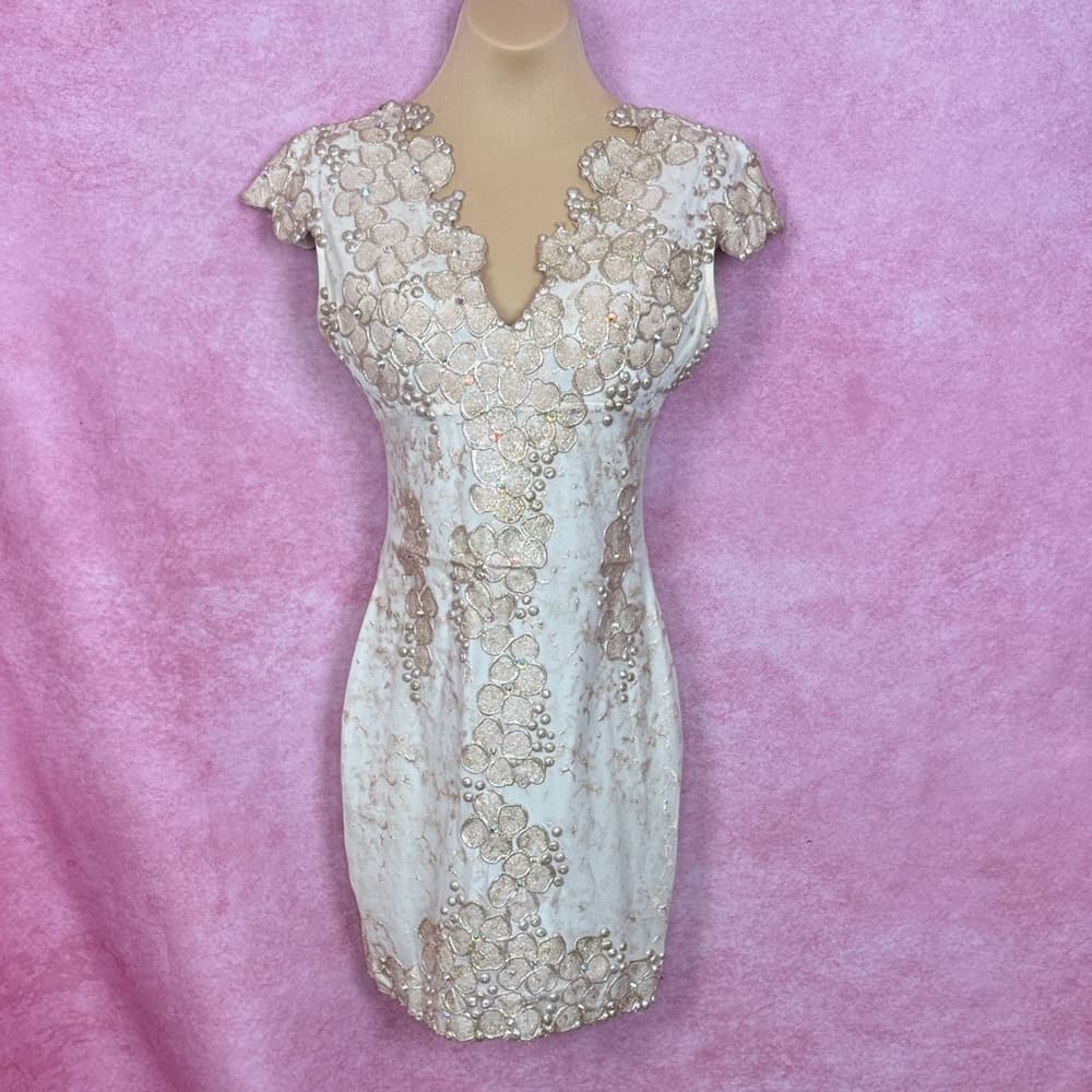 255. HOLT Maison De Luxe Embellished Floral Sequin Dress Size M