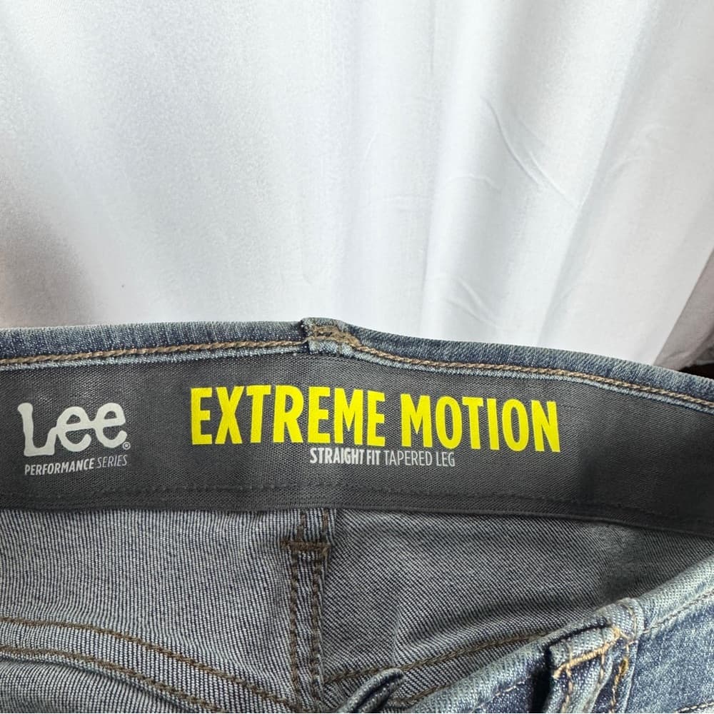 321. Lee Men's Denim Jeans in Classic Blue