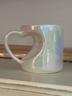 Nordstrom Rack Iridescent Heart Handle Large Coffee Mug