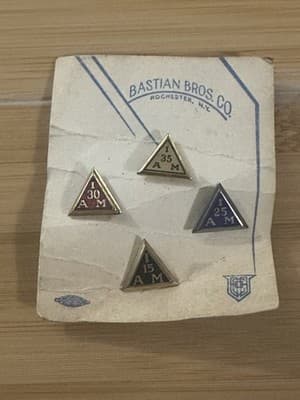 Lot 4 International Assoc Machinists IAM 15 25 30 35 Year Lapel Pins Vintage
