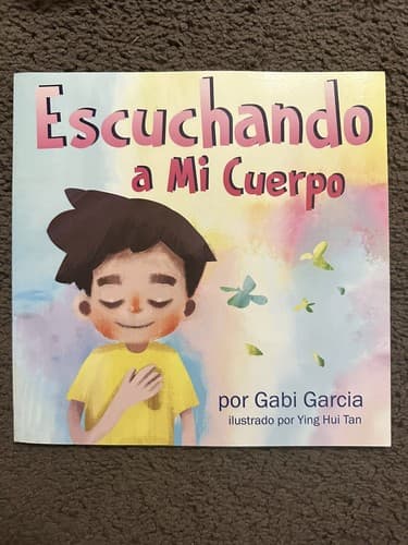 Escuchando a mi Cuerpo (Spanish Edition) - Hardcover By Garcia, Gabi - Like New