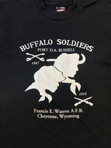 Vtg Buffalo Soldier Warren Air Force T-Shirt Adult USAF Wyoming Single Stitch