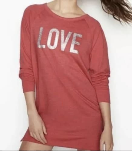 Victorias Secret “LOVE” Glitter Long Sleeve Sleep Shirt Sz Small - Red Silver