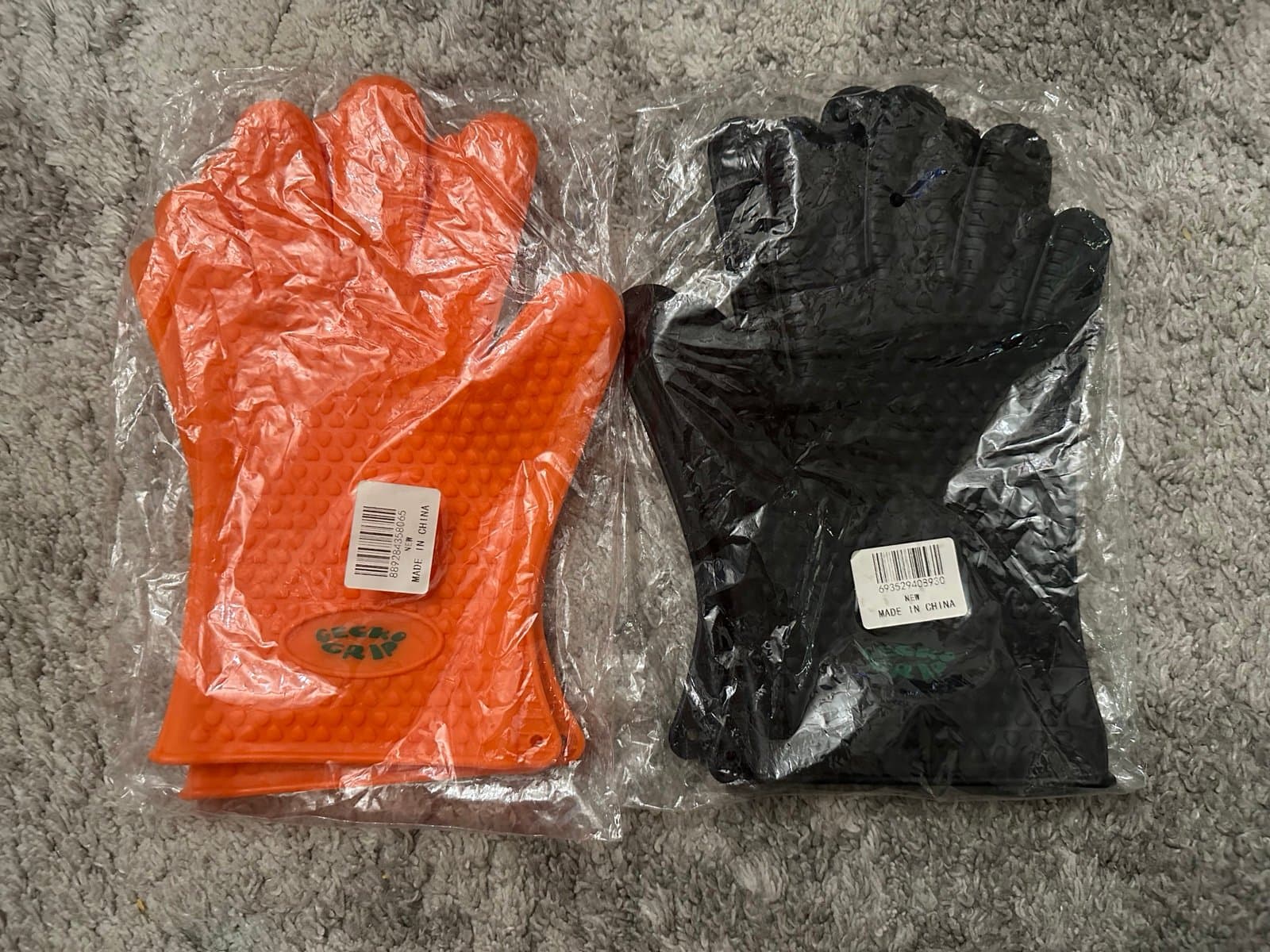 Lot 2 pair gecko grip silicone gloves orange and black