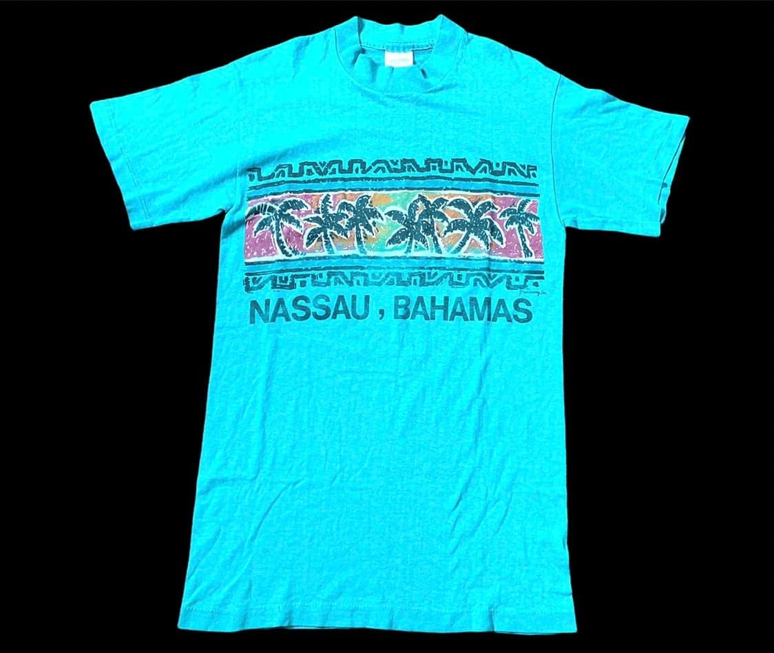 90s Bravo Breakaway Inc Vintage Tourist Bahamas T-Shirt single stitch