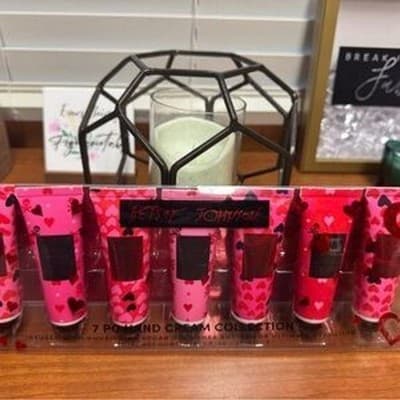 Betsey Johnson 7 Piece Hand Cream Collection Gift Set