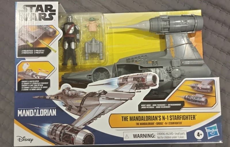 Hasbro Star Wars The Mandalorian N-1 Starfighter Vehicle with Mandalorian and Gr