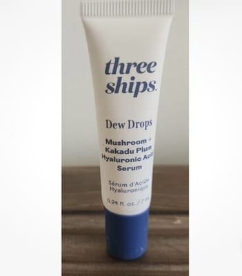 Three Ships Dew Drops Mushroom Hyaluronic Acid + Kakadu Plum Serum 7 ml