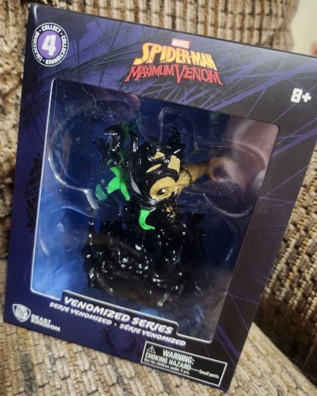Beast Kingdom Marvel Spider-Man Maximum Venom Venomized Groot Figurine