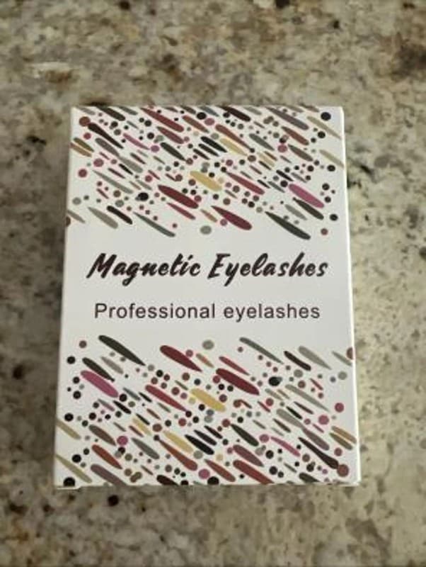 Magnetic Eyelashes Professional Lash Kit with Mirror Compact