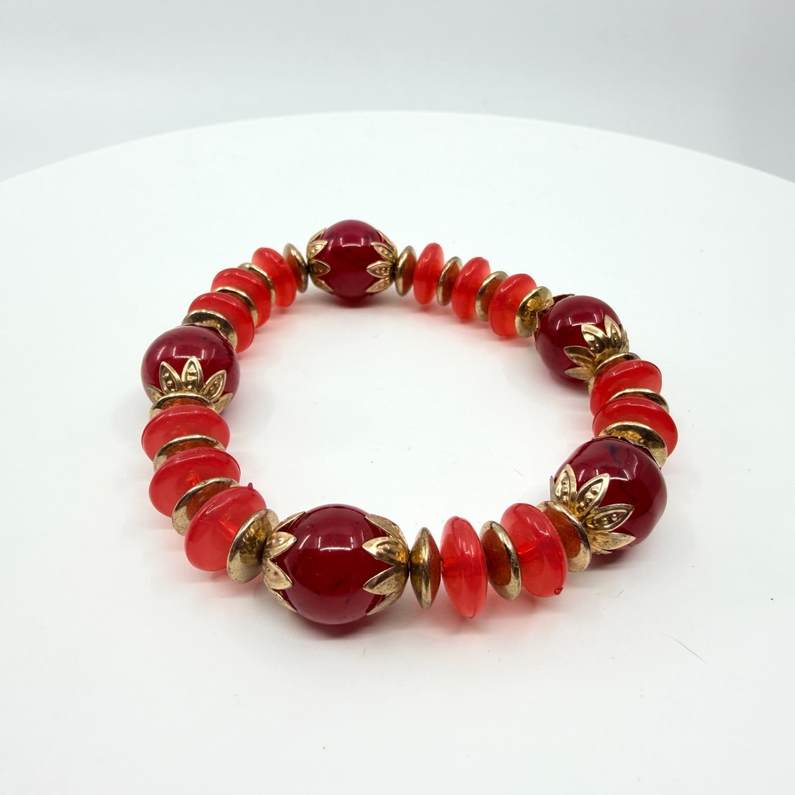 Vintage Bold Red Lucite Bead Stretch Bracelet Gold Tone Filigree Caps Retro