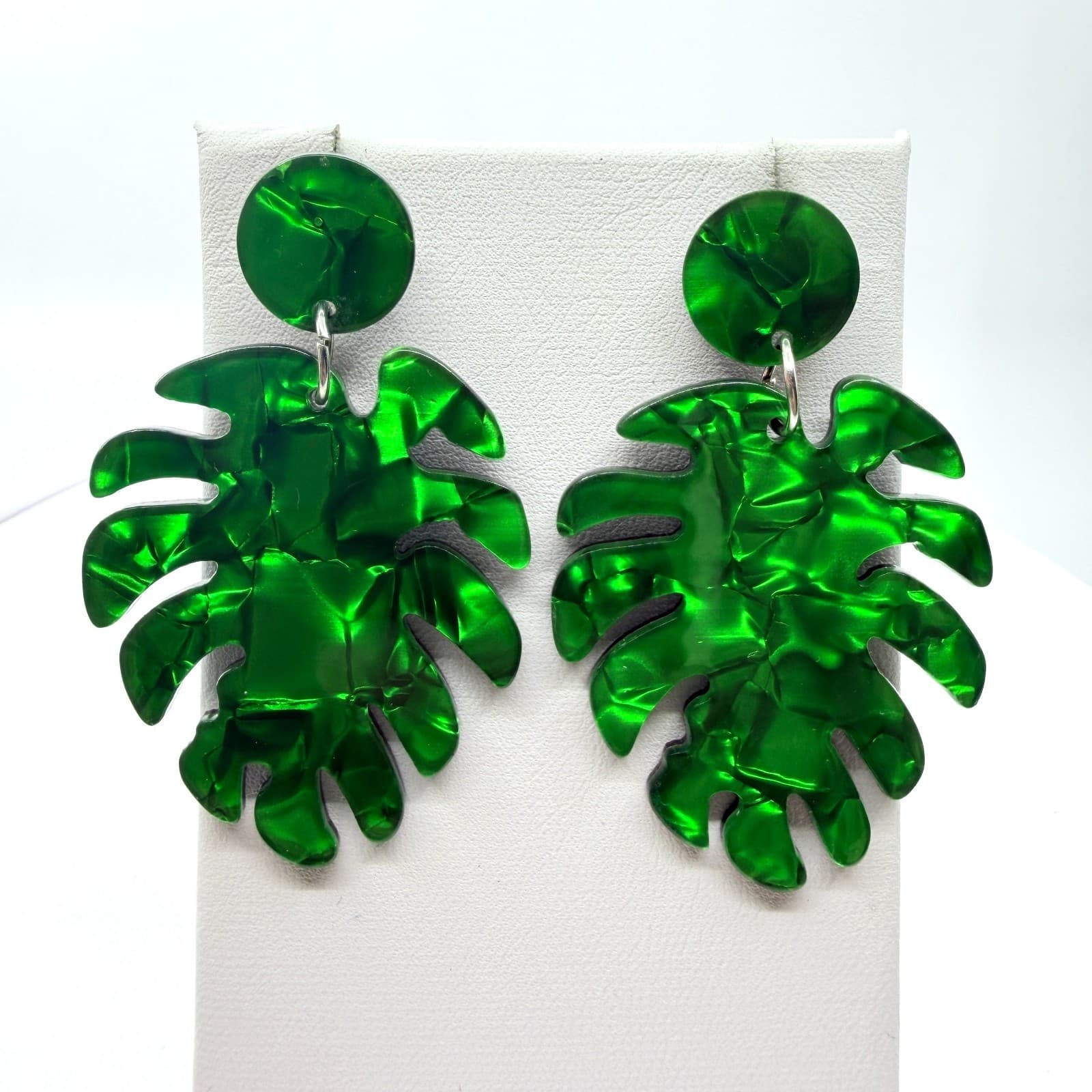 VTG Green Acrylic Monstera Leaf Drop Earrings Retro Tropical Statement Dangle