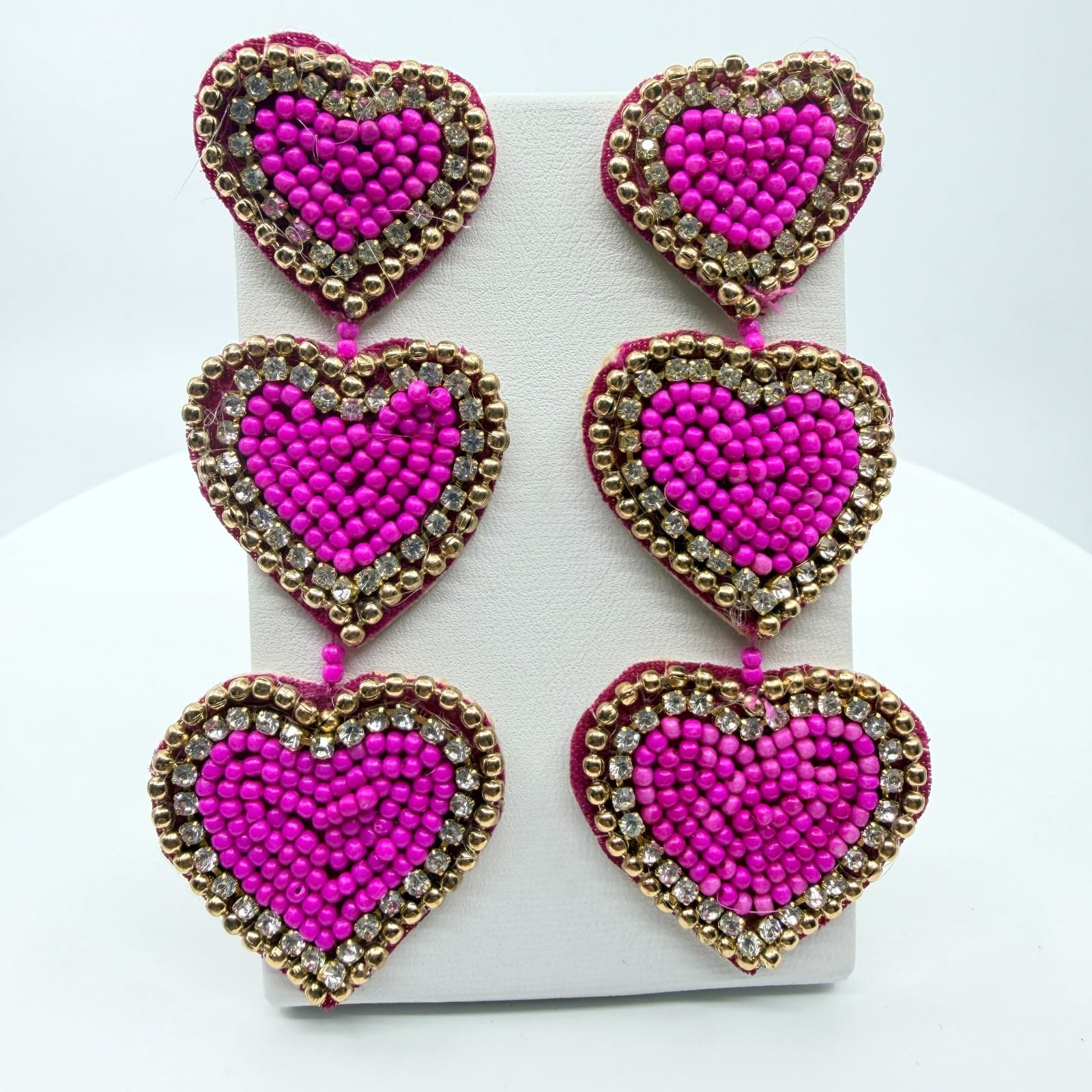 Vintage Y2K Hot Pink Beaded Heart Dangle Earrings Statement Gold Tone Rhinestone