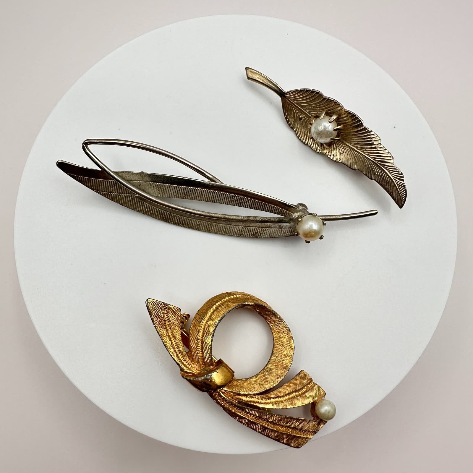 Vintage 80s 90s Pearl Brooch Set Gold & Silver Tone Leaf Bow Abstract Pins Retro