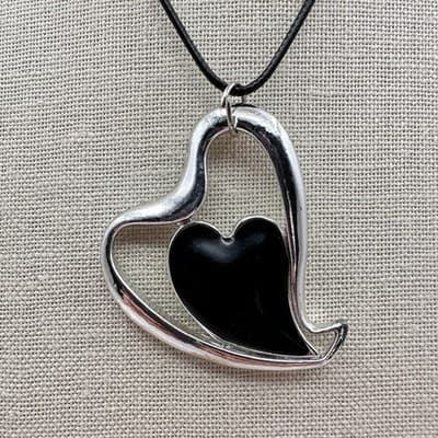 Vintage Y2K Black Cord Silver Tone Heart Pendant Necklace Boho Fashion Jewelry