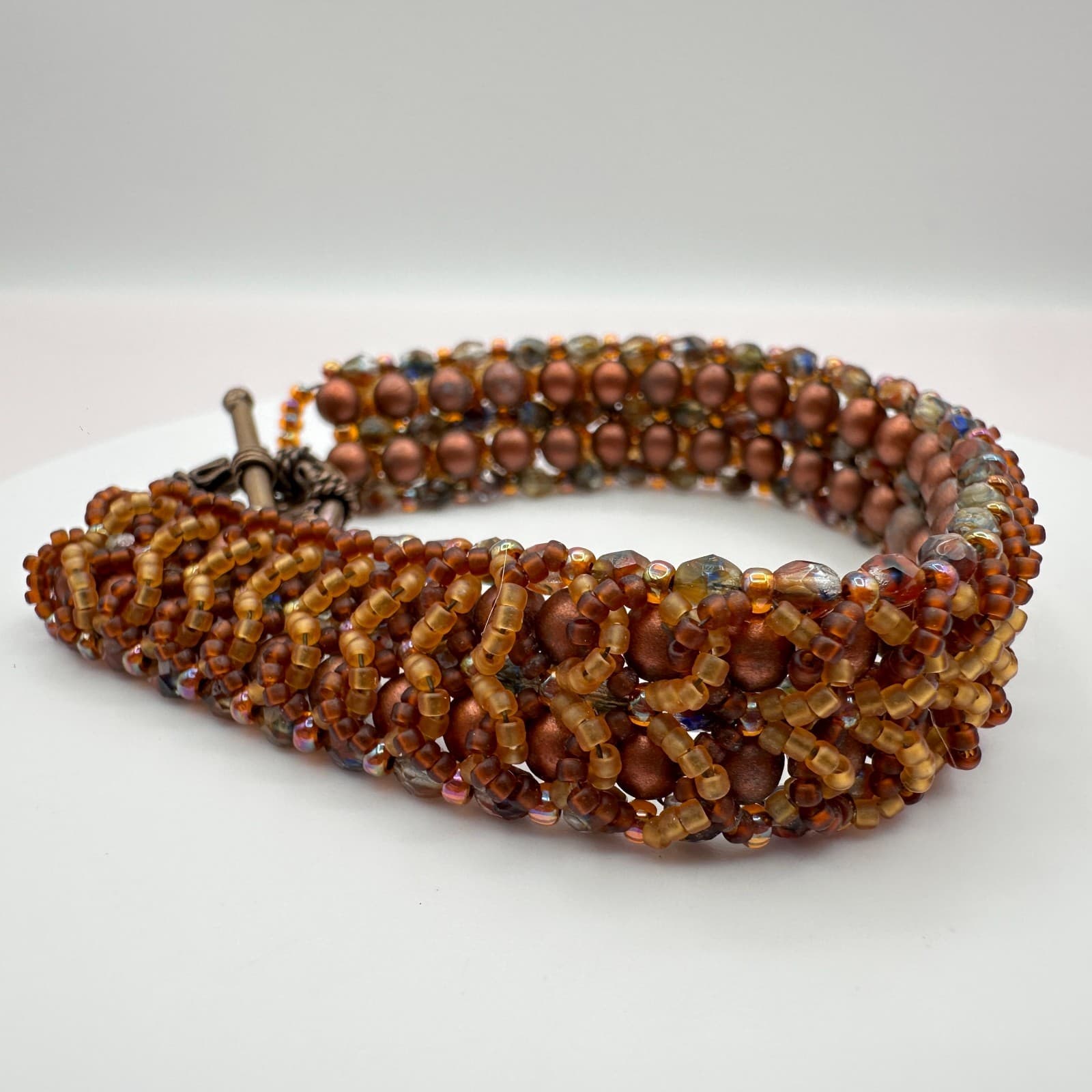 Vintage 90s Earth Tone Glass Pearl Beaded Bracelet Bronze Tone Toggle Jewelry