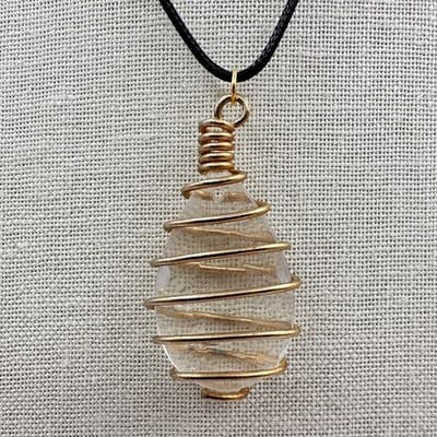 Vintage Y2K Clear Glass Teardrop Gold Tone Wire Wrapped Pendant Necklace Jewelry