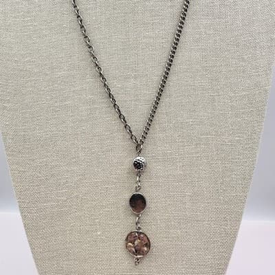 Vintage 90s Silver Tone Hammered Disc Drop Necklace Boho Classic Fashion Jewelry