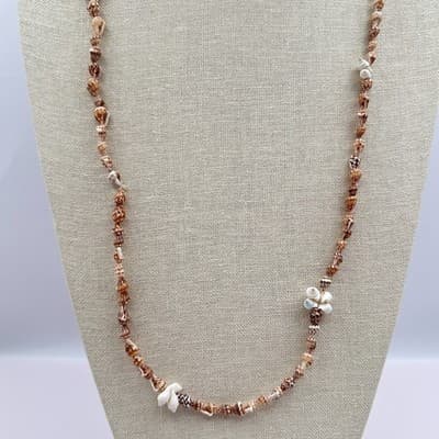 Vintage 90s Cowrie Shell Strand Necklace Boho Beach Nautical Fashion Jewelry Y2K