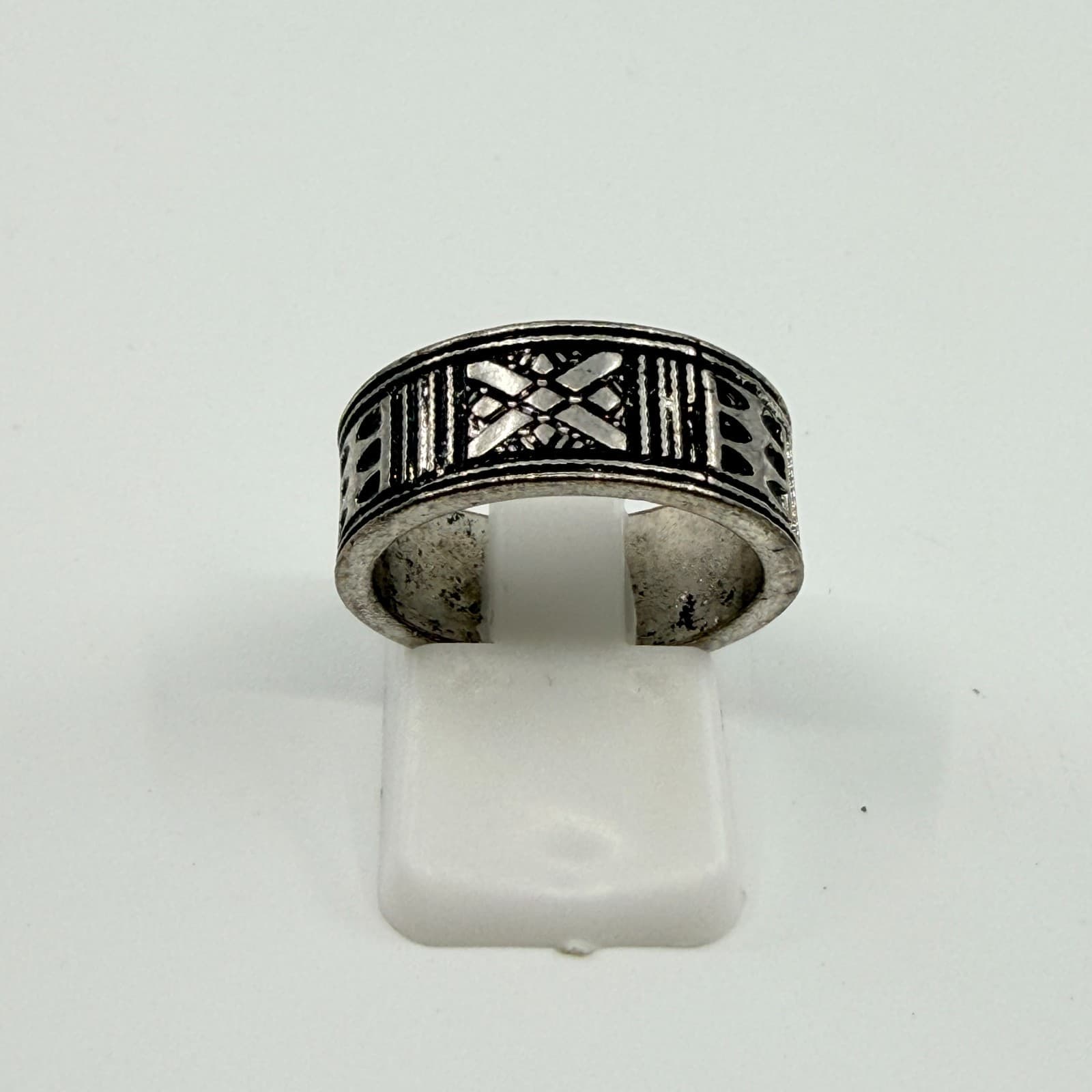 Vintage Southwestern Silver Tone Engraved Geometric Band Cuff Ring Retro Boho
