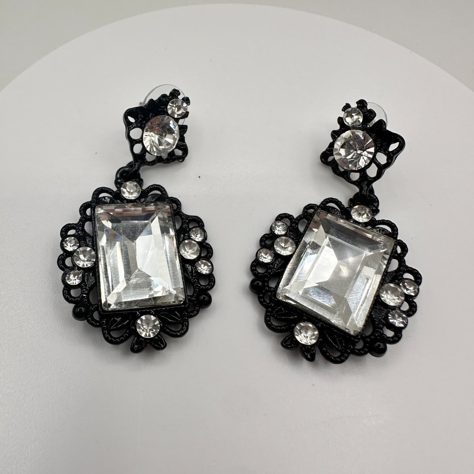 Vintage 80s Faceted Clear Crystal Stone Drop Stud Earrings Black Tone Jewelry
