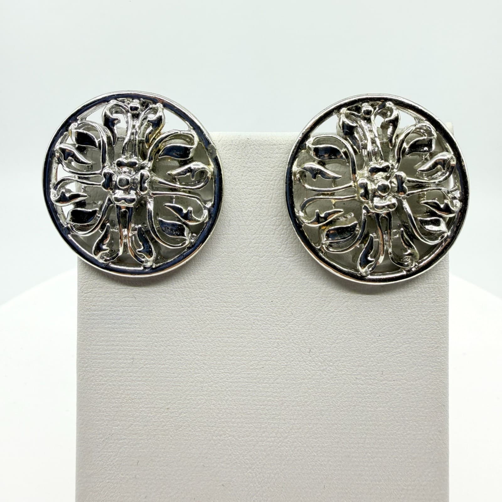 Silver Tone Metal Open Filigree Floral Circle Clip On Earrings Statement Boho