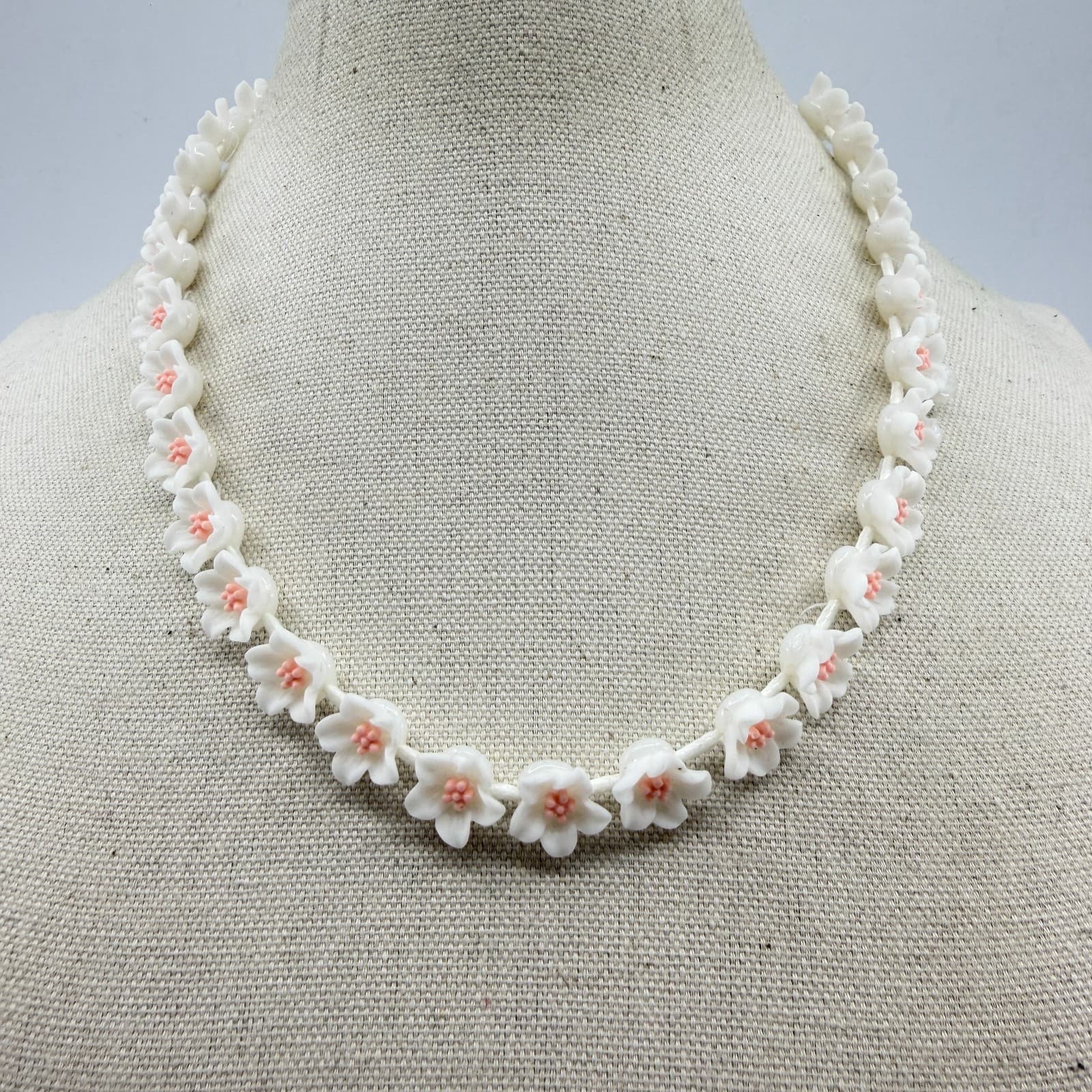White Floral Petal Necklace Romantic Coquette Aesthetic Dainty Cottagecore Charm