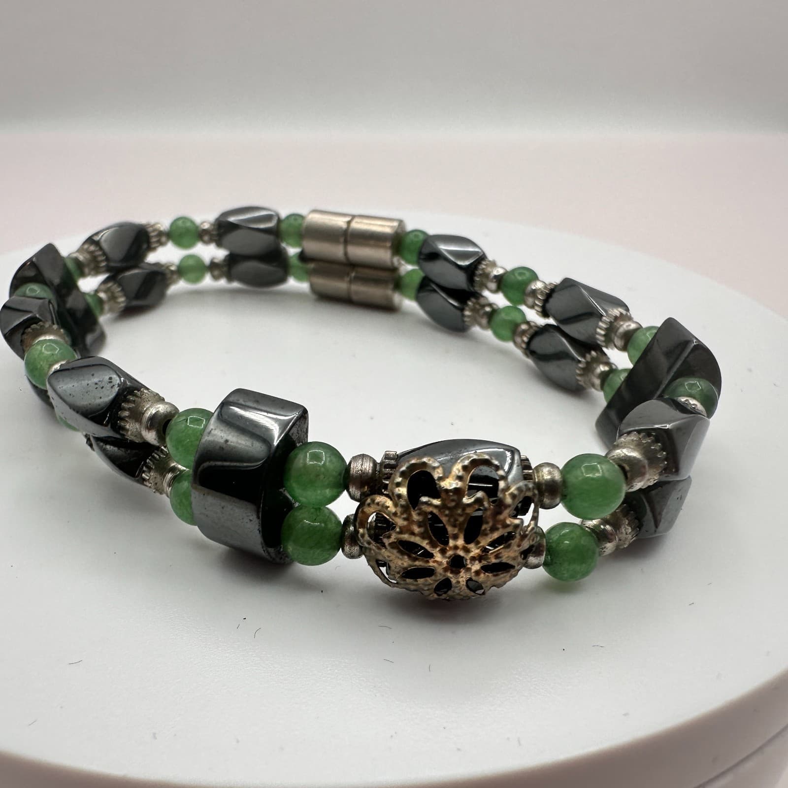 Vintage Y2K Hematite Green Stone Double Strand Bracelet Women's Classic Jewelry