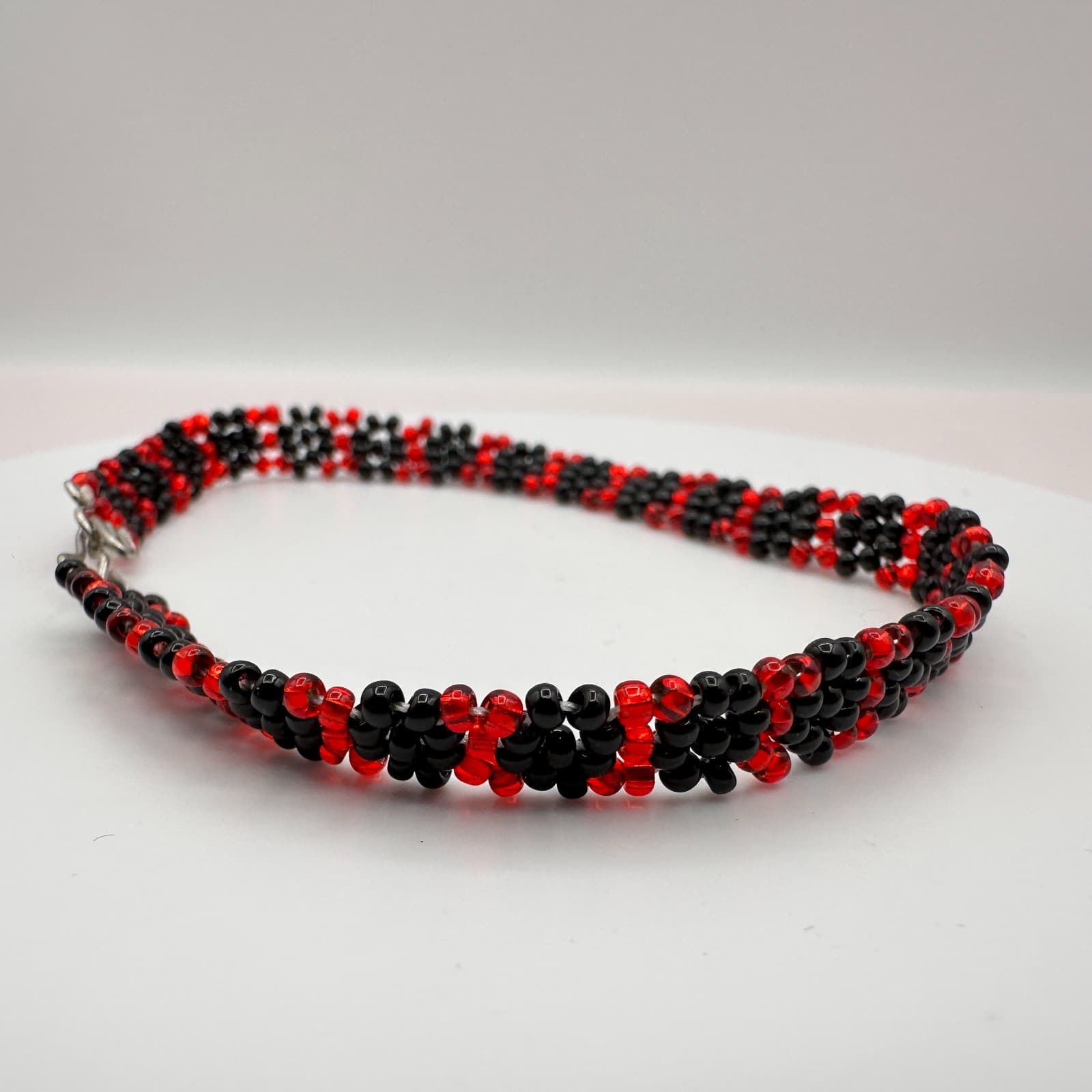 Vintage 90s Red Black Seed Bead Bracelet Boho Statement Women's Fashion Jewelry