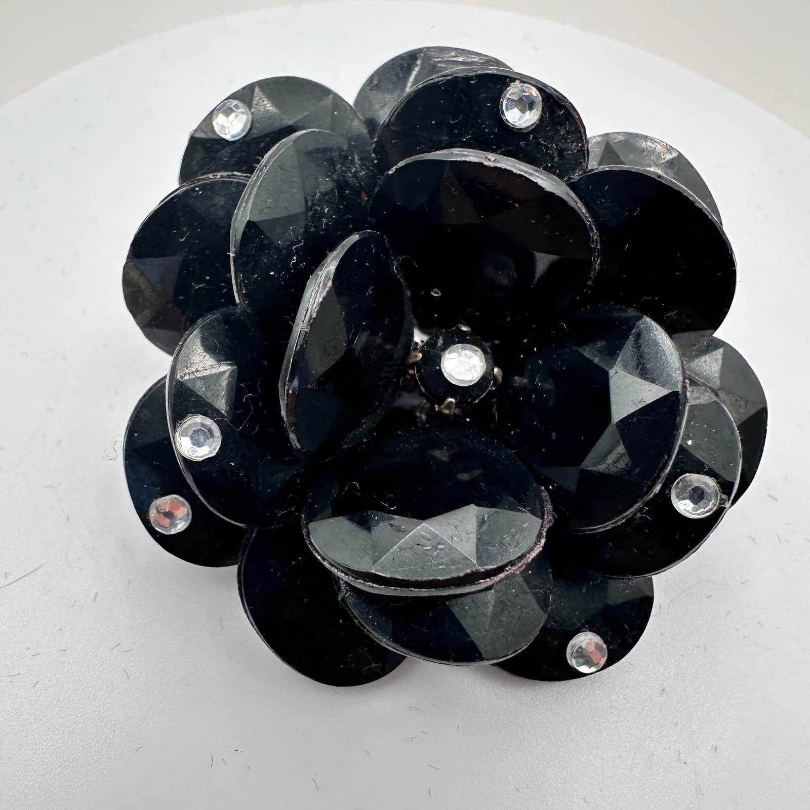 Vintage Y2K Black Floral Beaded Brooch Pin Retro Women's Classic Fashion Jewelry