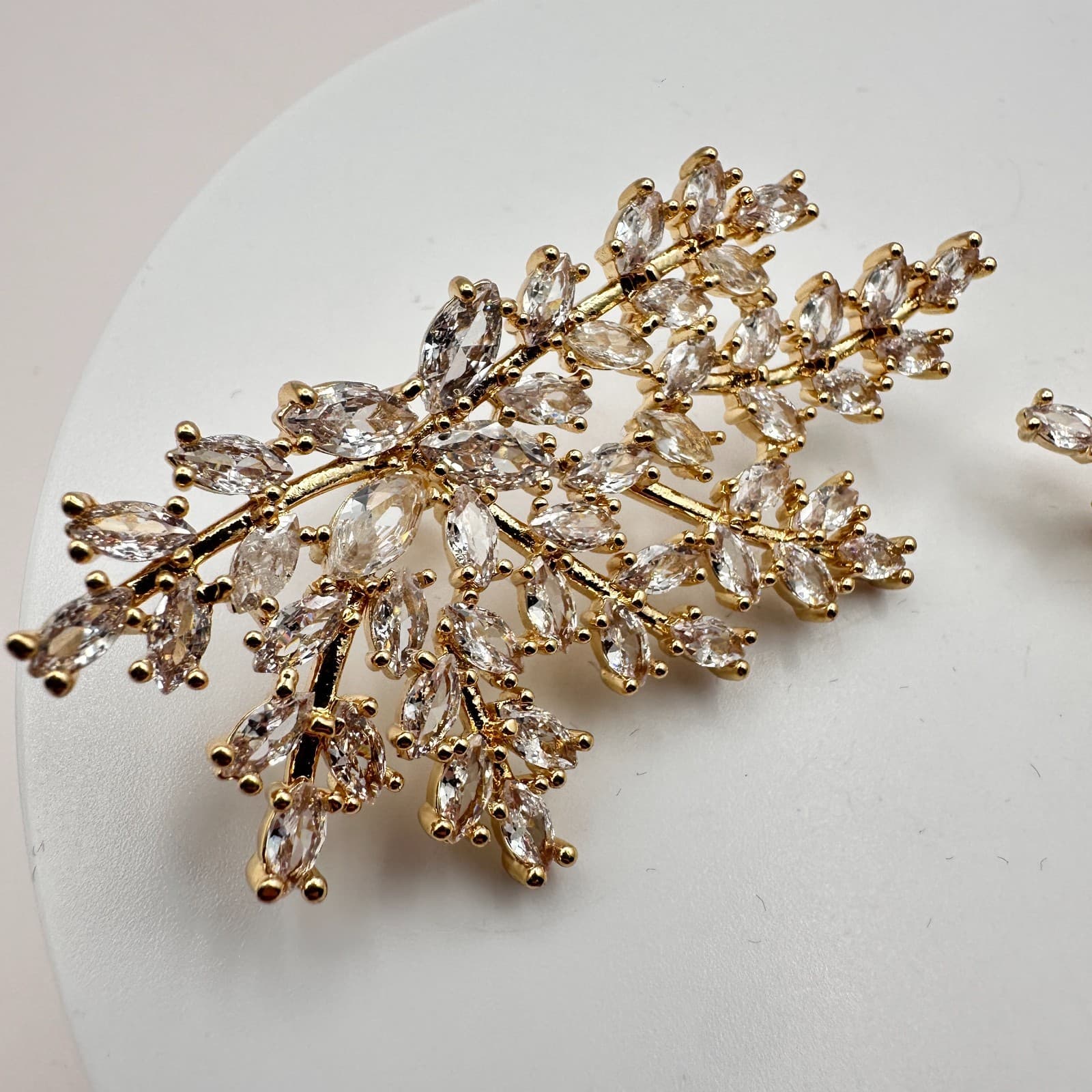 Vintage Y2K Gold Tone Branch Marquise Clear Rhinestone Crawler Earrings Jewelry