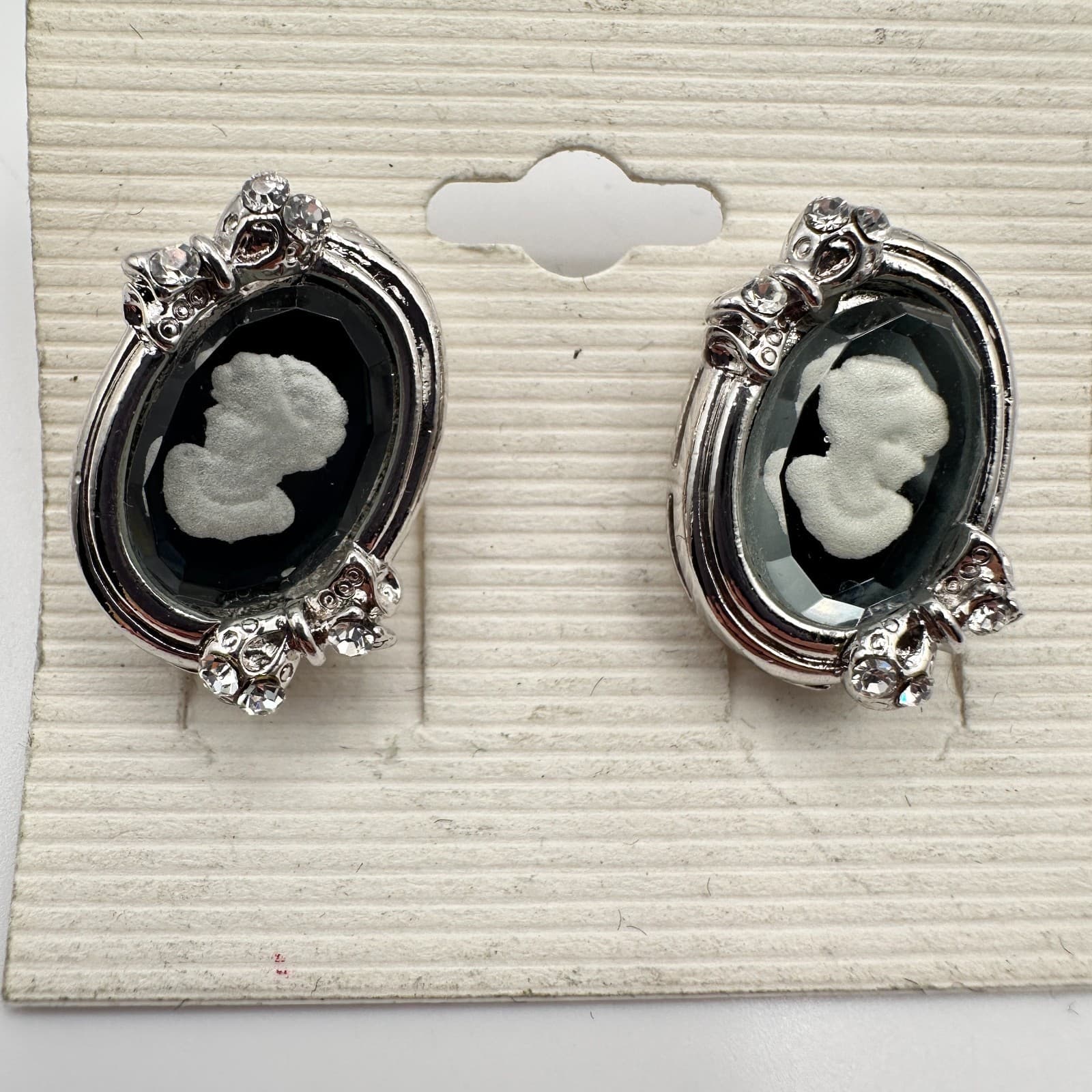 Vintage 90s Cameo Earrings Silver Tone Glass Accents Oval Studs Fashion Jewelry
