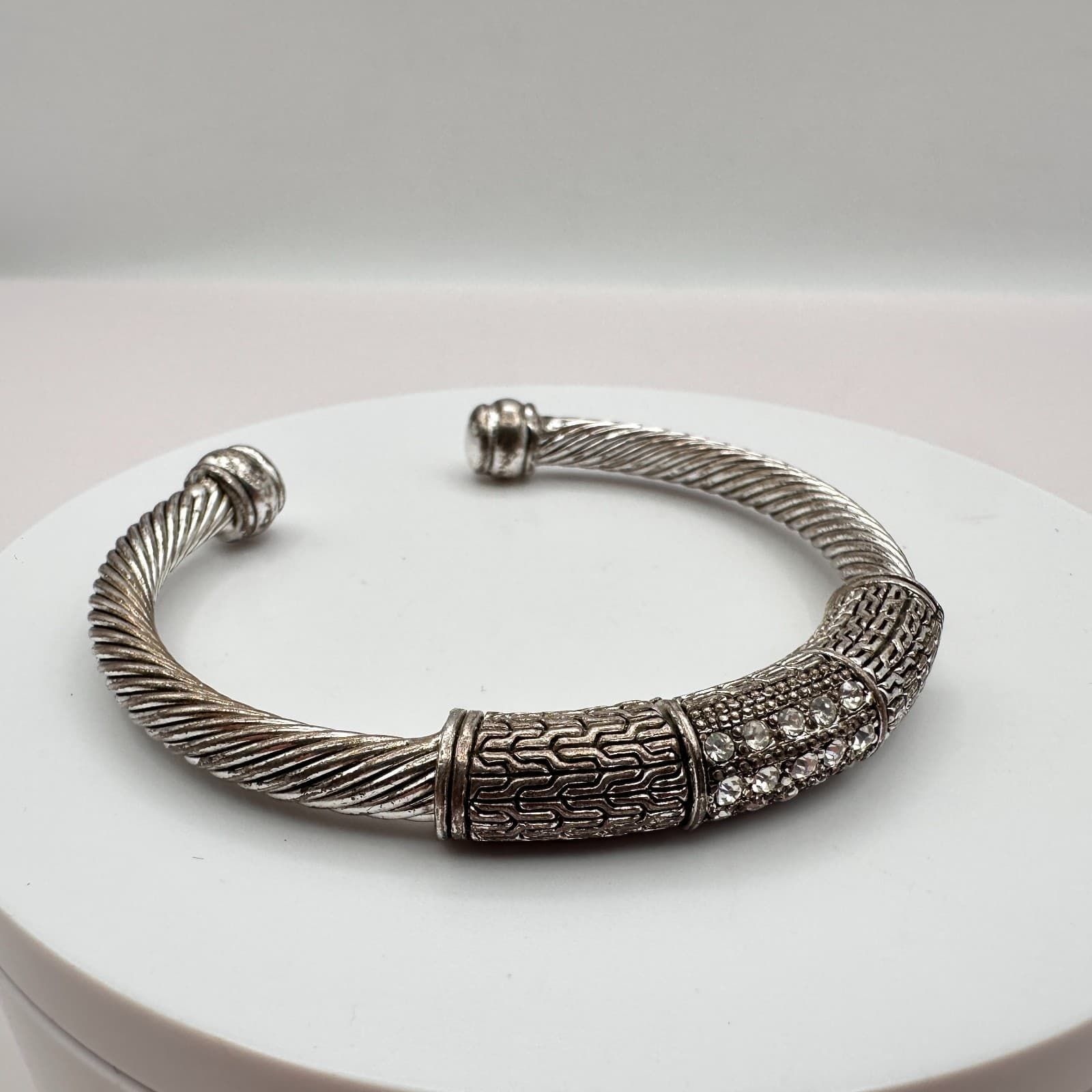 Vintage 90s Clear Glass Silver Tone Cable Cuff Bracelet Boho Textured Jewelry